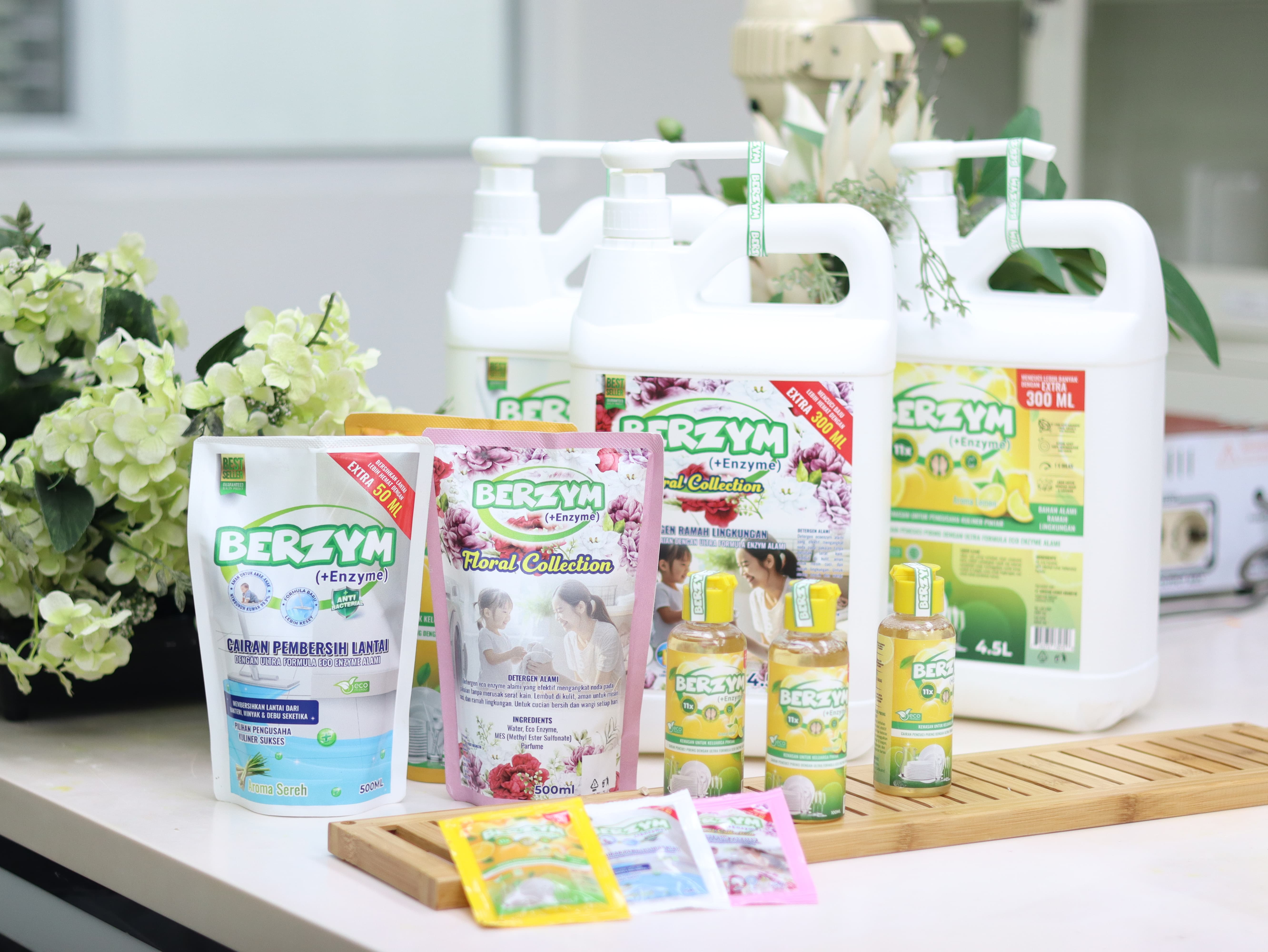 Berzym hadir sebagai jawaban terhadap polusi dan limbah, lewat produk pembersih alami berbasis eco enzyme.